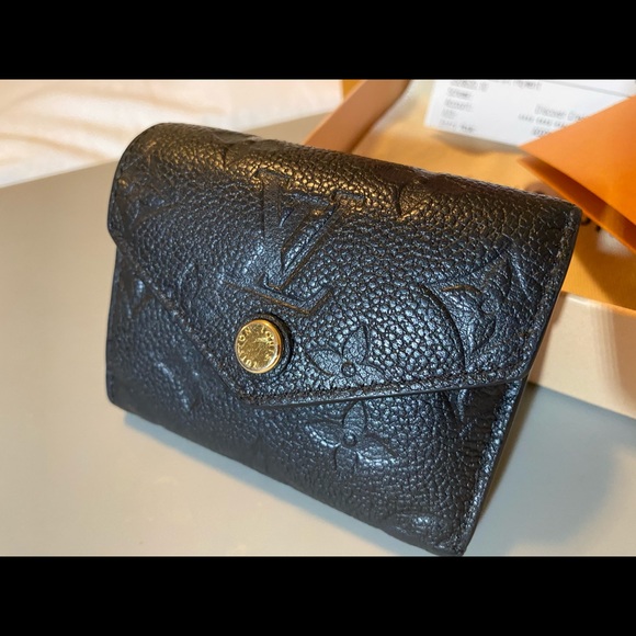 Louis Vuitton Black Zoe Wallet - Picture 1 of 4